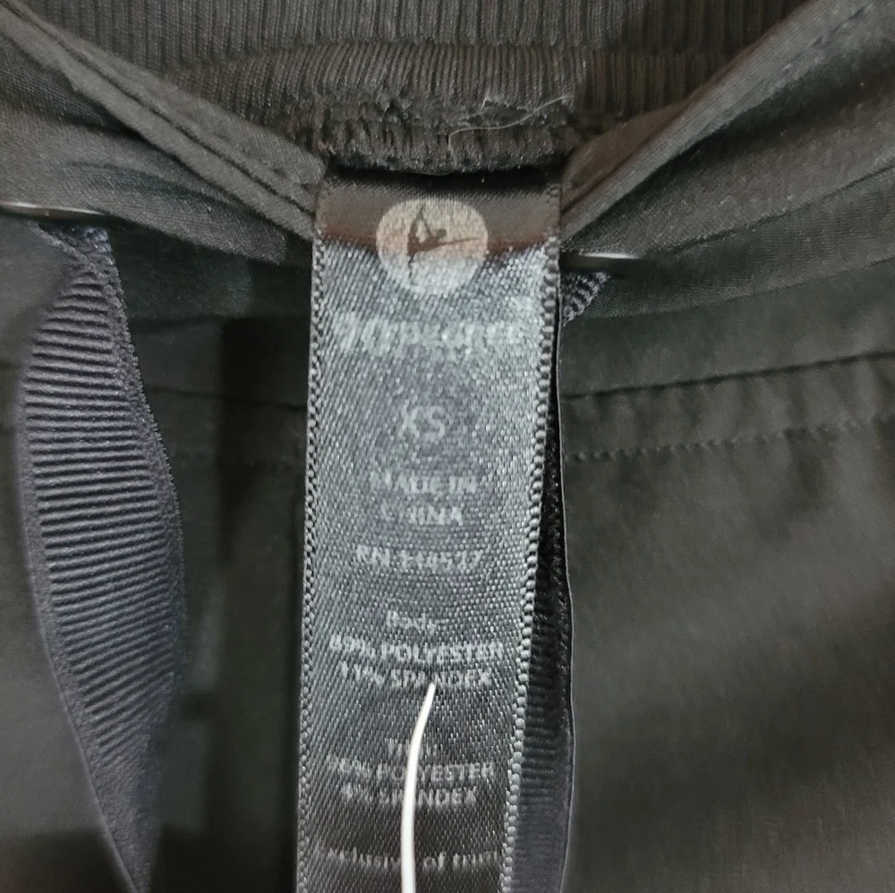 ⭐️ 5/$25 90 Degree Shorts - Picture 6 of 6